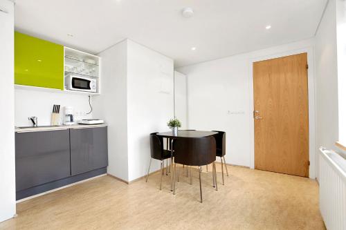 Studio Apartment (2 Adults) image 10
