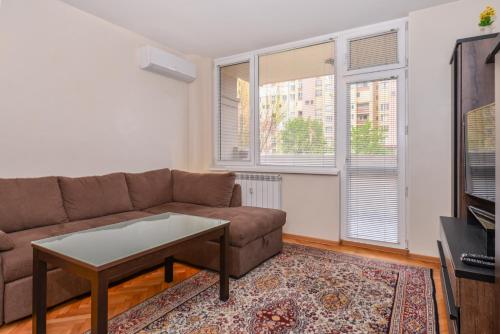 Comfortable One Bedroom Apartment in a Lively Area | Zona B5 | Russian Square, Sofia (Foto 10)