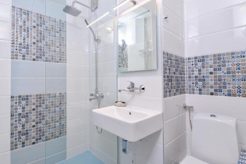 Comfortable One Bedroom Apartment in a Lively Area | Zona B5 | Russian Square, Sofia (Foto 6)