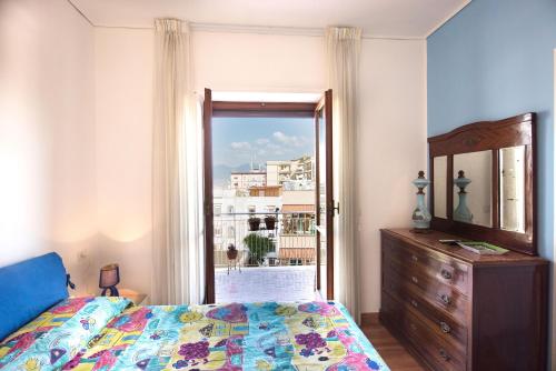  Panorama Vesuvius Central (in front of the metro) in Neapel