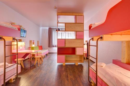 MEININGER Hotel Hamburg City Center - image 3