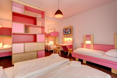 MEININGER Hotel Hamburg City Center - image 9