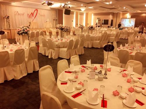 Banquet hall, The Landmark Hotel near Mount Banang