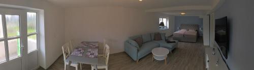 Deluxe Apartment image 3