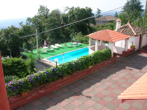 Al Villino Sunshine in villa con piscina ed idromassaggio in SantʼAlfio