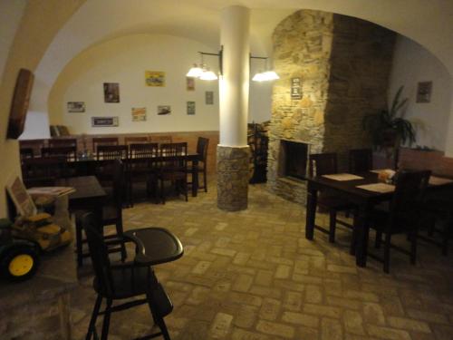 Restorāns, Jakubův Nový Dvůr (Jakubuv Novy Dvur) in Velká Jesenice