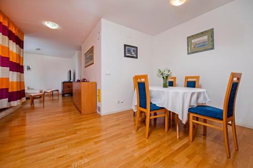 Apartment Campanile - image 10