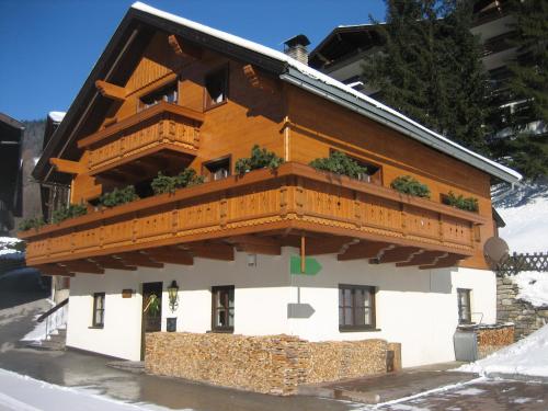  Ferienhaus Ebnerle, Pension in Heiligenblut