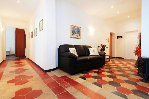 Angels In Rome - image 2