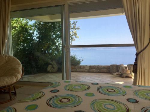  Magnificent Seafront Villa in Schinias