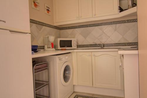 Apartamentos Aloha2 El Puerto de Santa Maria - image 12