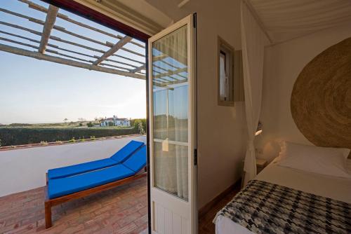 Double or Twin Room with Partial Sea View