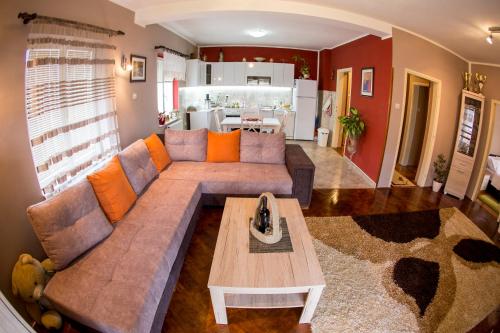 Lux Apartments Fabris - image 2