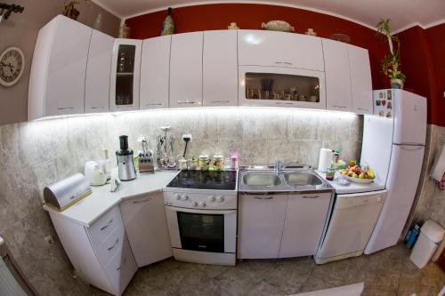 Lux Apartments Fabris - image 7