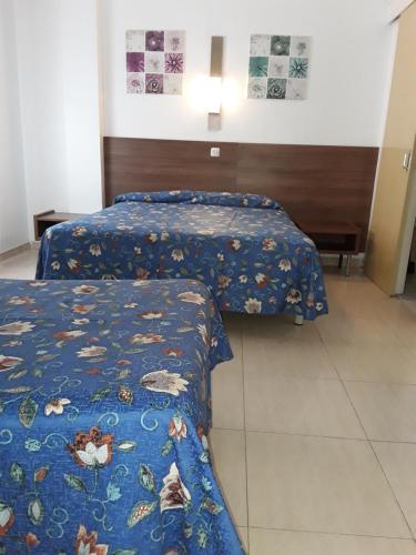 Triple Room with Private Bathroom