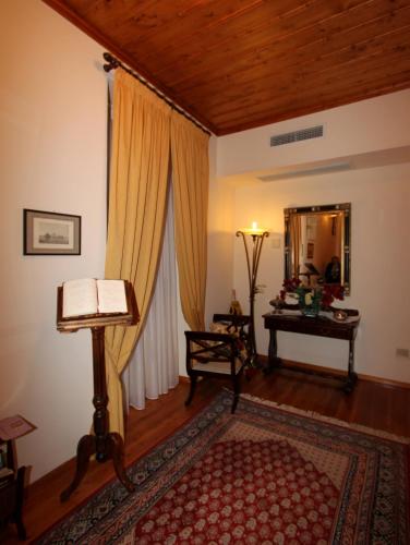 Polyxenia Hotel - image 6