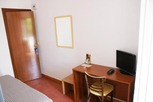 Hostal Plaja - image 8