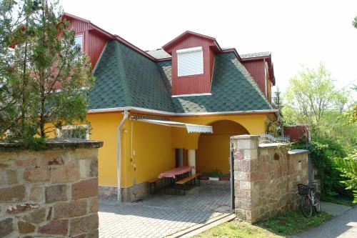 Viesnīcas āriene, Valentina Apartmanhaz in Bogacs