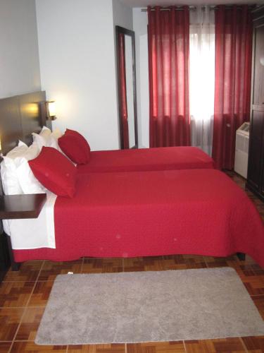 Faria Guimares Porto Centro - Rooms & Cosy Apartments - image 2