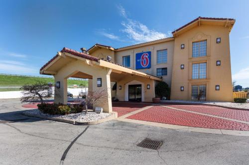 Motel 6-Knoxville, TN