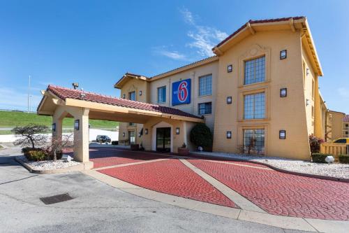 Motel 6-Knoxville, TN