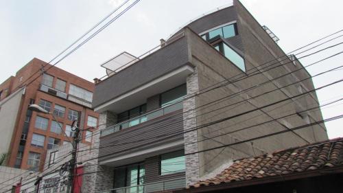Entrance, The 9's Apartahotel in Medellín