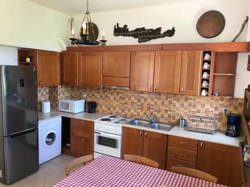 Facilities, Temenia House in Kandanos