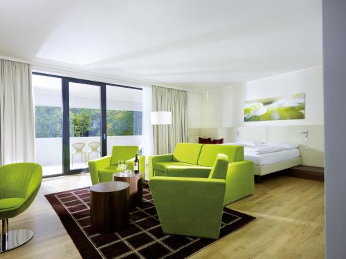 Junior Suite with Terrace and Thermal Bath Access