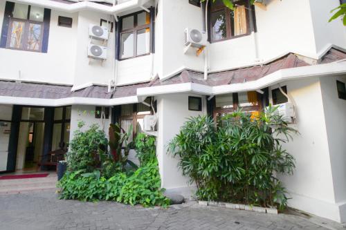 Airy Eco Syariah Gubeng Moestopo Gang Kedung Pengkol Surabaya Surabaya