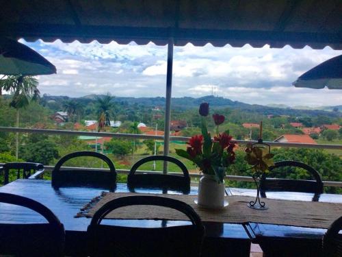 Restaurant, Baansuan Nanglae Hill Homestay in Tha Sut