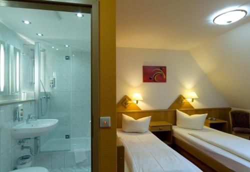 1 twin bed