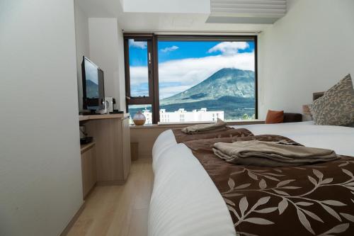 Double or Twin Room - Mt. Yotei View