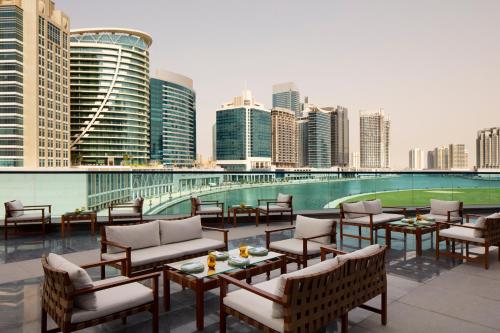 발코니/테라스, 래디슨 블루 호텔, 두바이 워터프런트 (Radisson Blu Hotel, Dubai Waterfront) in 두바이