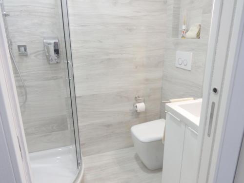 CHEZROMYK the Kosher B&B - image 12