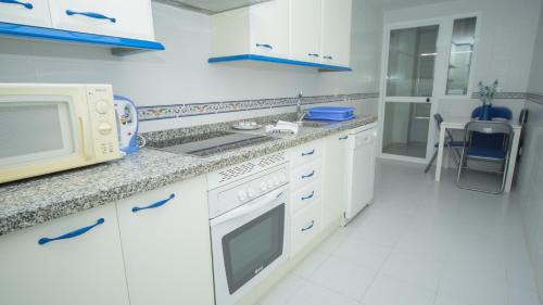 Marina Real 303 - image 7