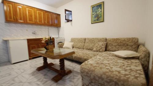 Apartment Glomazic - image 8