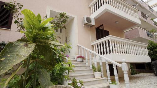 Apartment Glomazic - image 11