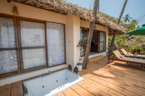 Facilities, The Cape Goa in Cabo De Rama Fort
