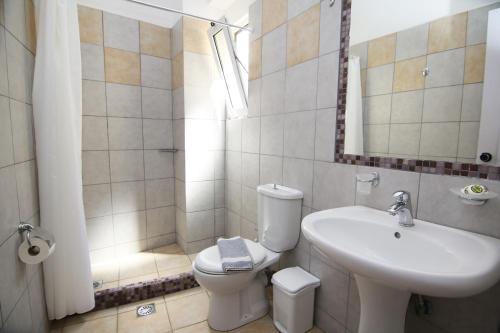Evropi Hotel - image 4