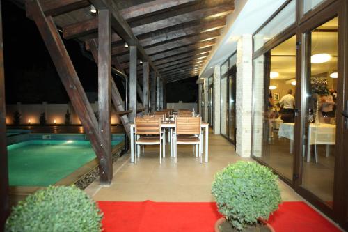 Pensiunea Sara - image 4