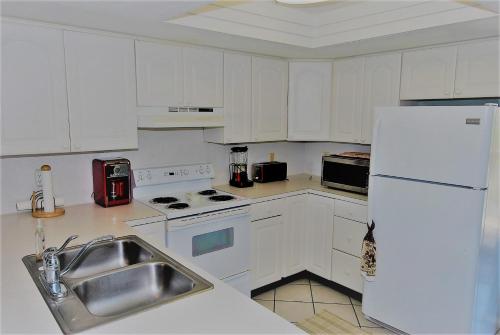 Parklane Condo Unit #311 Apts - image 2
