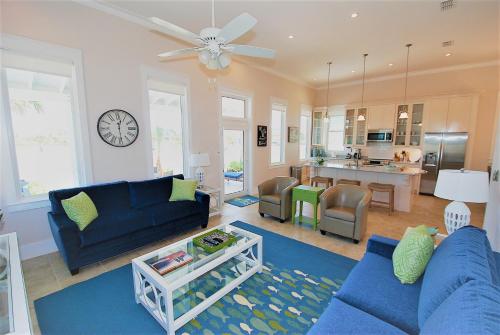 Coastal Home - image 4