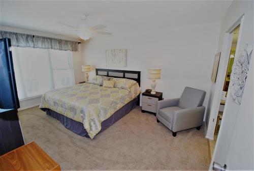 Edgewater Condo Unit #304 - image 3