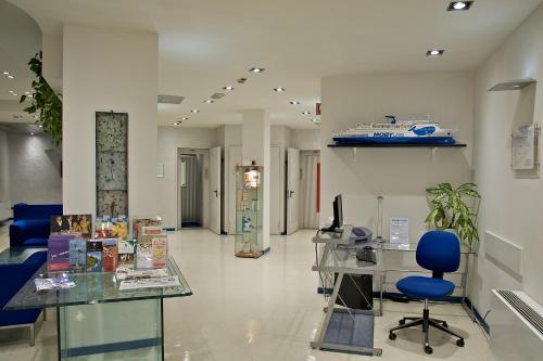 Sam Hotel 4