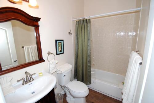 Corral Condo Unit A - image 9