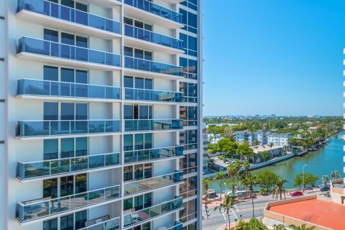 1 bedroom Ocean View located at 1 Hotel & Homes Miami Beach -1007 - image 9