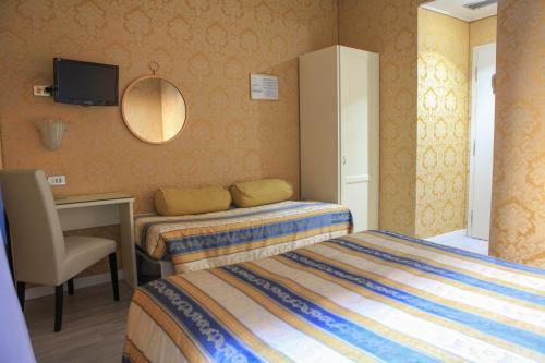 Hotel Bridge - image 9