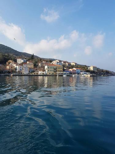  Palac - Giordano in Valun