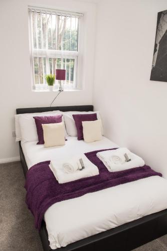 Moseley Mews Village Suites - Purple
