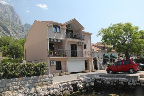 B&B Kotor - Apartments Dijana - Bed and Breakfast Kotor